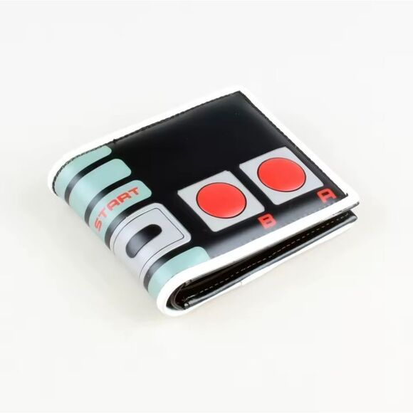 Nintendo Controller Wallet - Picture 4 of 6